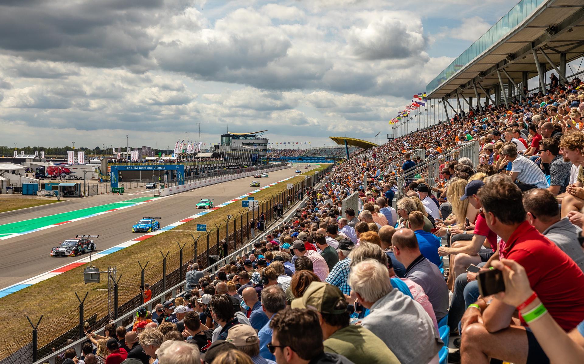 Duitsers massaal naar Assen tijdens DTMautoraces Dagblad van het Noorden